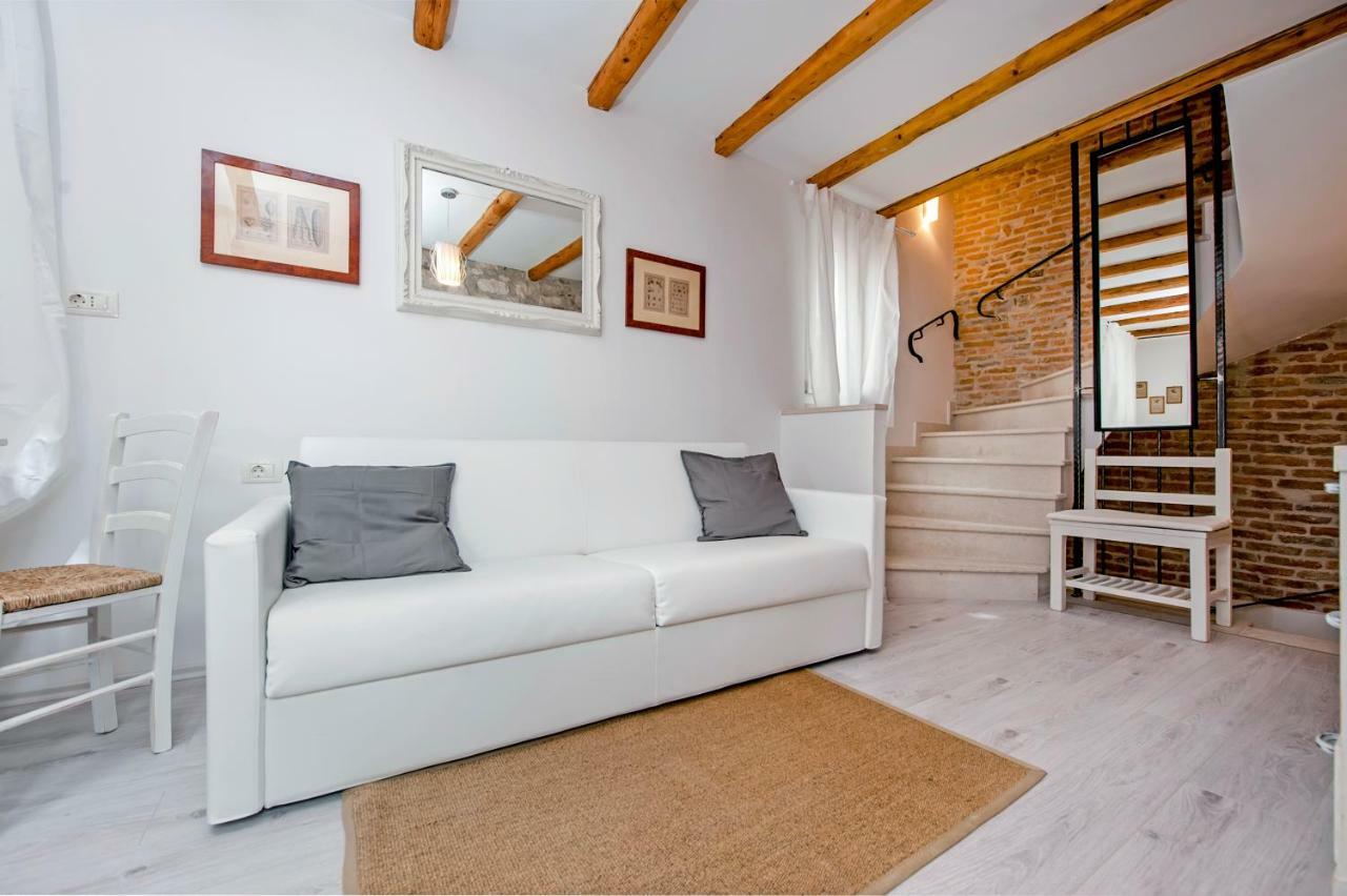 Apartment And Studio Ca' 3 Vie Ровінь Екстер'єр фото